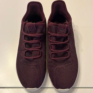 SOLD!!!     Adidas running shoe US size 9.5